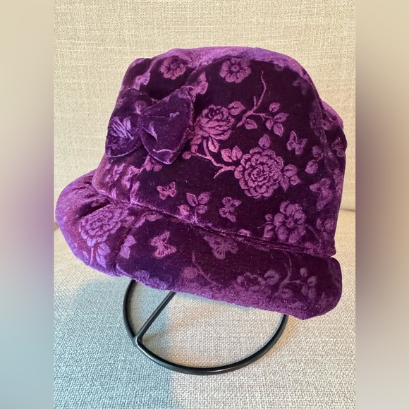 New Cozy Winter Deep Purple Velour Floral Design Bucket Style Hat w/Bow Adult Sz - Picture 4 of 8